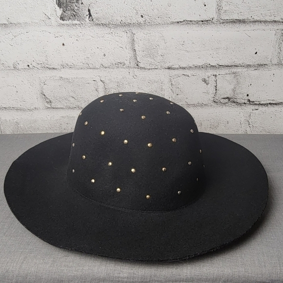 Aldo Accessories - ALDO Black 100% Wool Studded Wide Brim Fedora Gold Detail Hat NWT